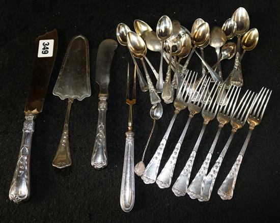 Bag of mixed flatware